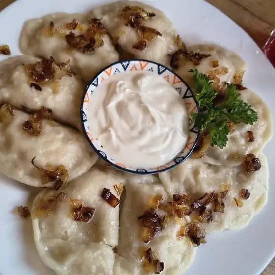 Pierogi ze śmietaną
